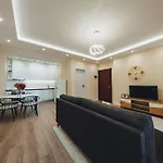 Luxury Apartment At Myslym Shyri